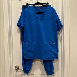 Figs Blue Women's Scrub Set